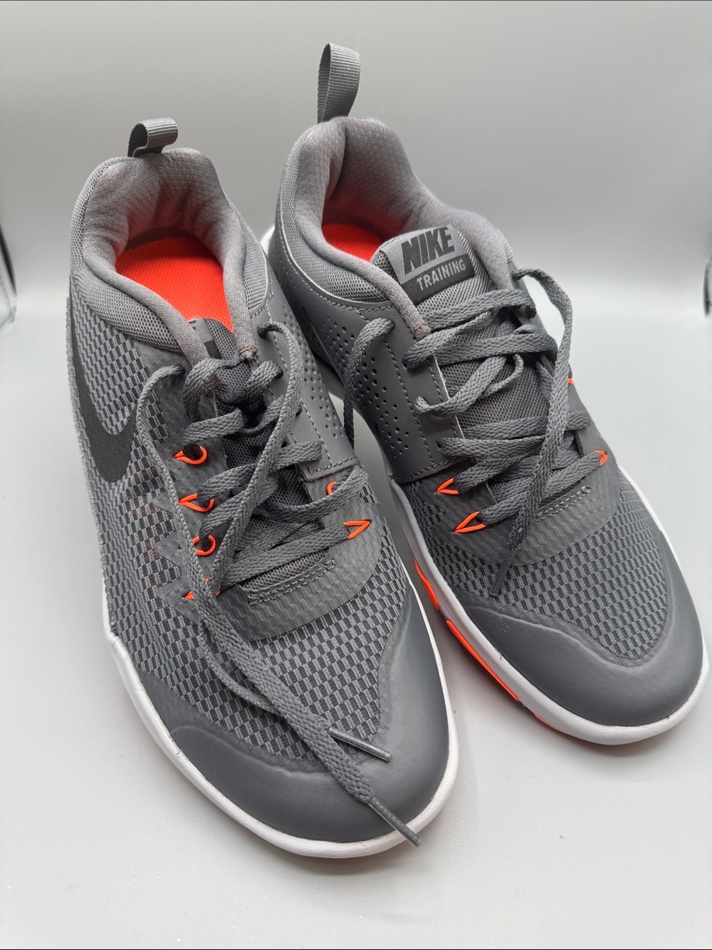 Nike Legend Trainer Size 8.5 (Mens)NEW
